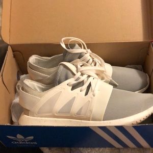 Adidas tubular viral